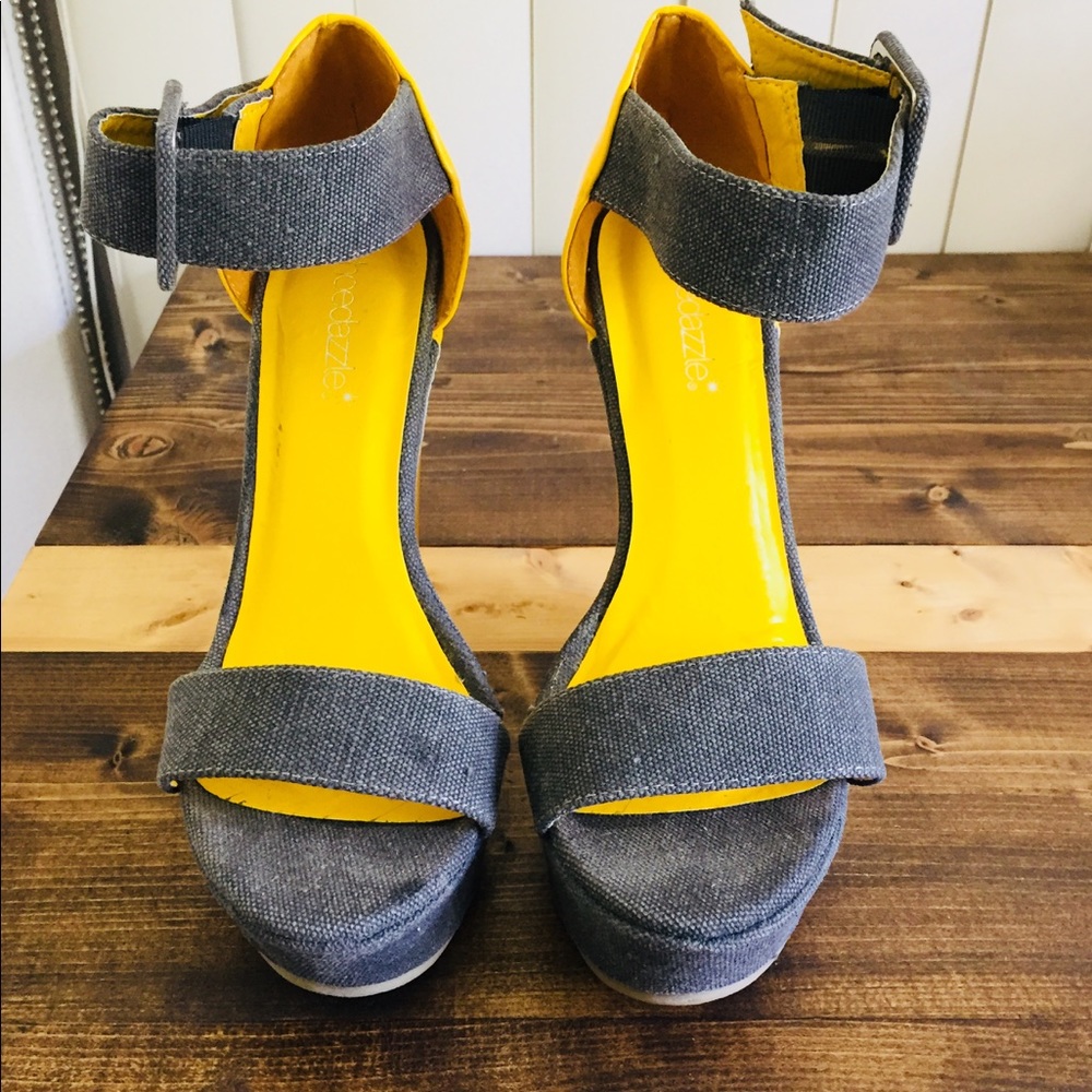 Shoedazzle - Yellow and Gray Wedges